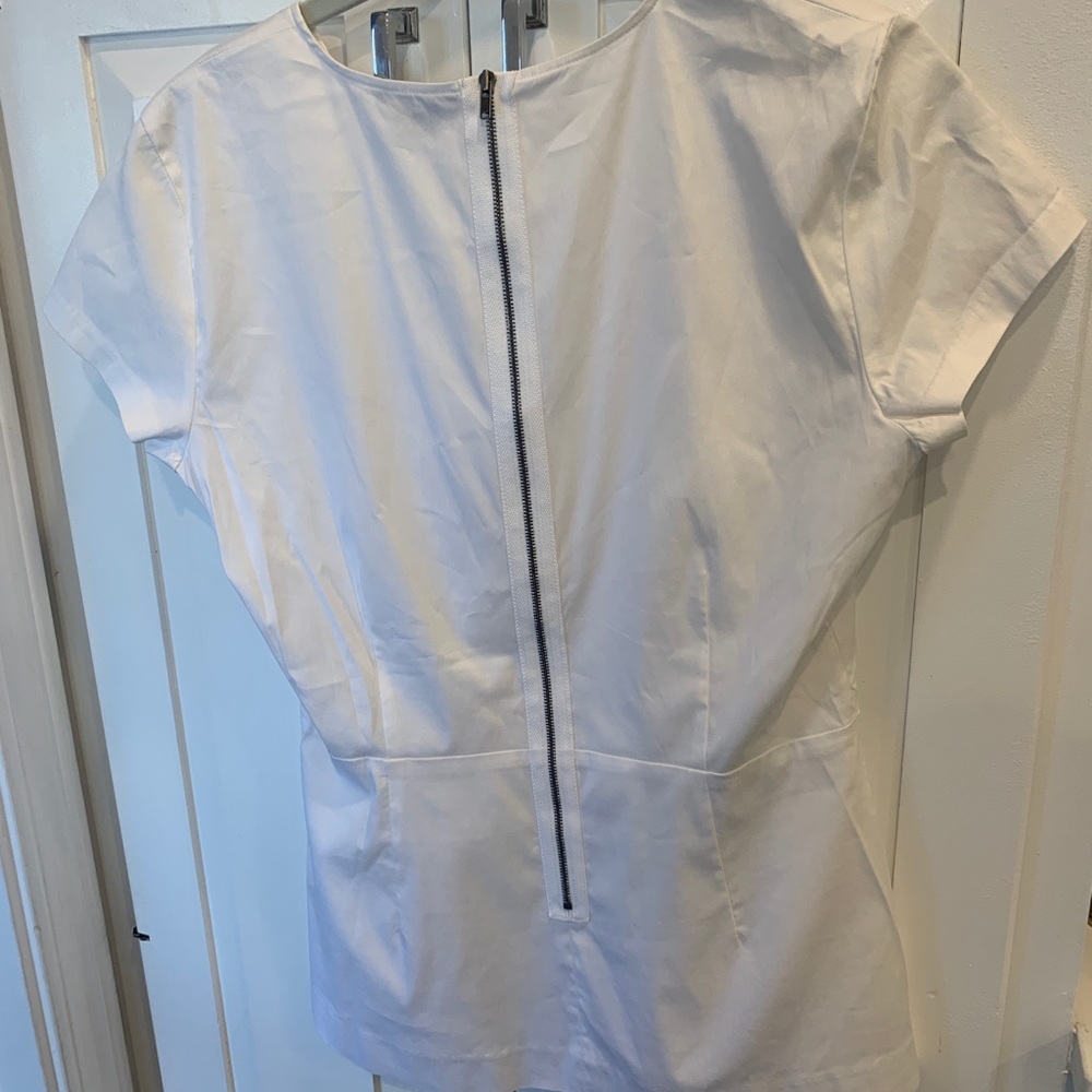Theory white blouse in excellent condition - Picture 2 of 2
